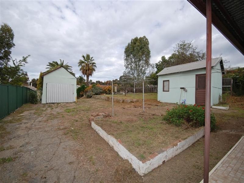 63 Williams Road, Narrogin WA 6312