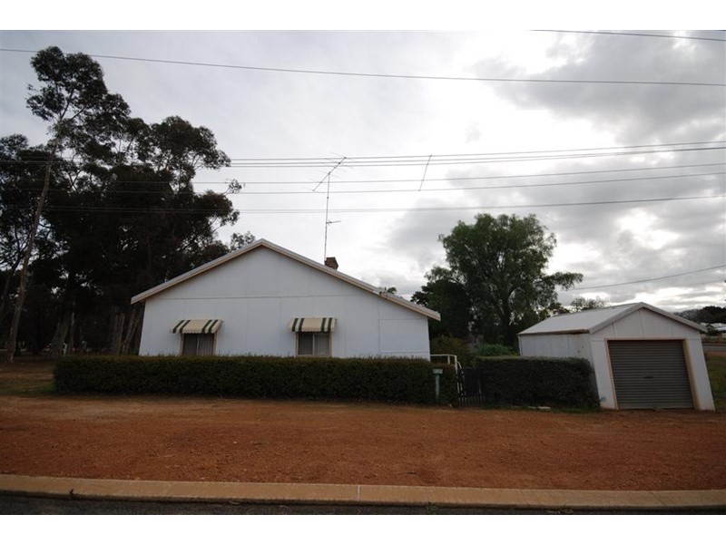 2 Pitt Street, Narrogin WA 6312