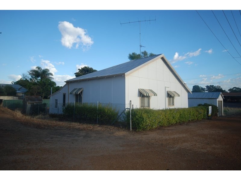 2 Pitt Street, Narrogin WA 6312