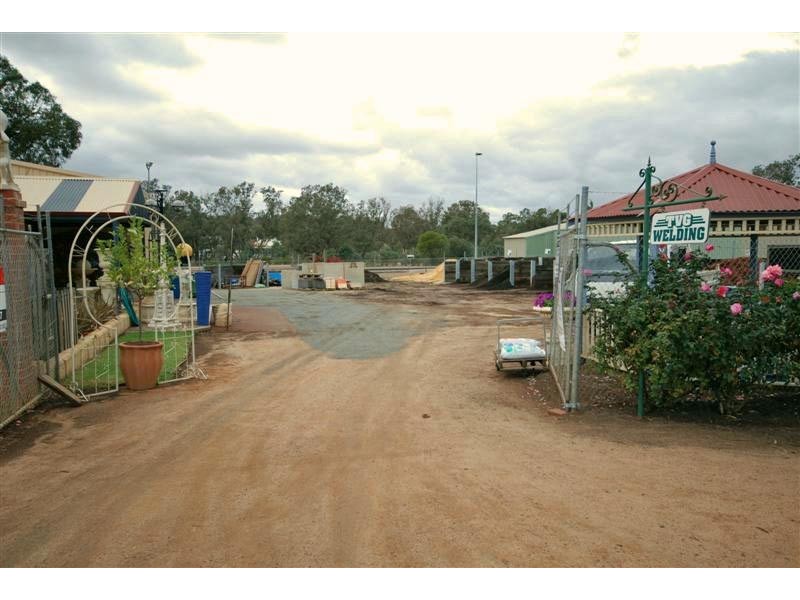 23 Fairway Street, Narrogin WA 6312