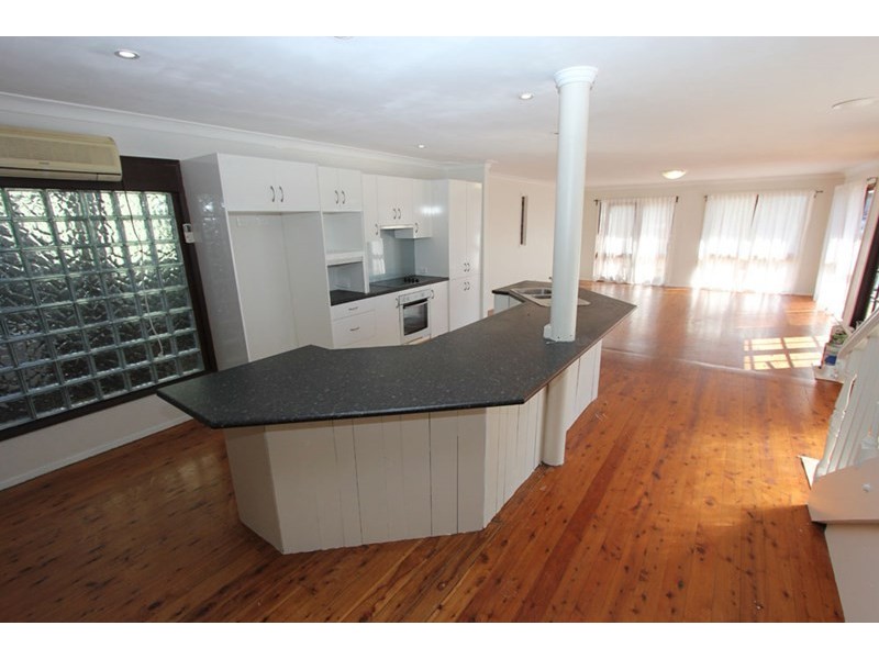 301 Avoca Drive, Green Point NSW 2251