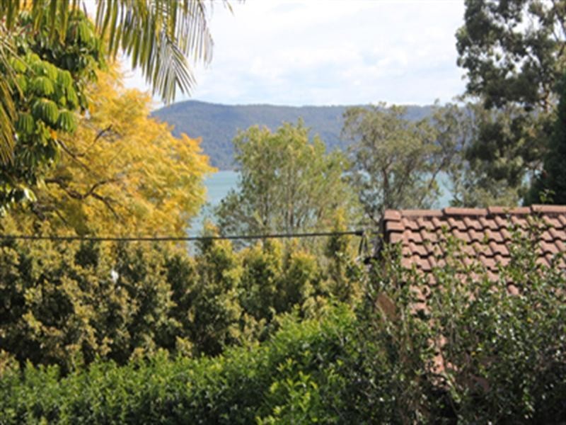 9 Cudgee Close, Green Point NSW 2251