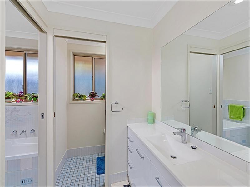 13 Cameron Crescent, Kincumber NSW 2251