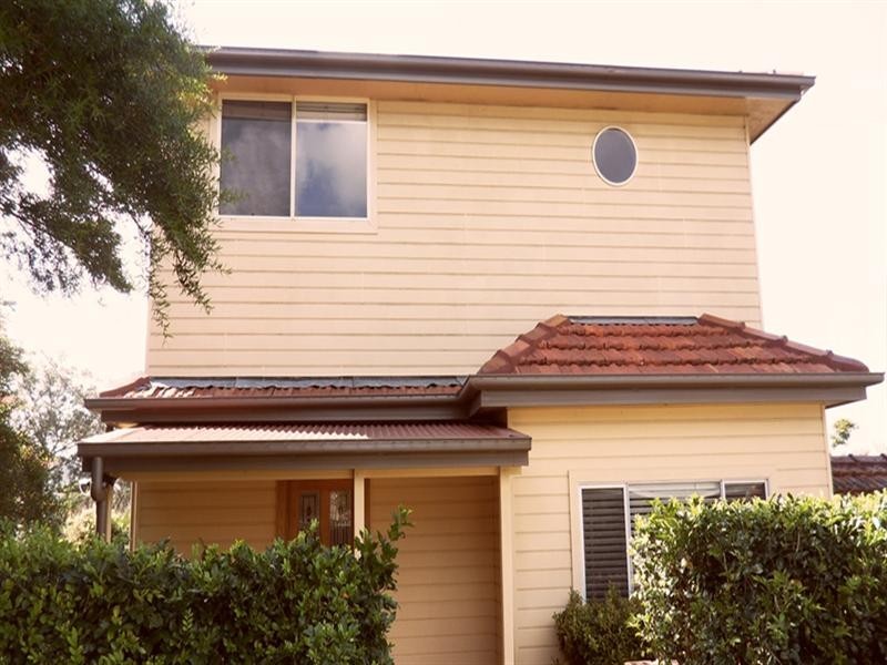 1/10 Avoca Drive, Kincumber NSW 2251