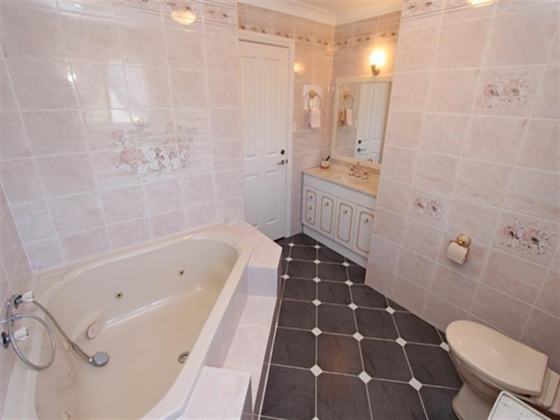 12 Dalgety Crescent, Green Point NSW 2251