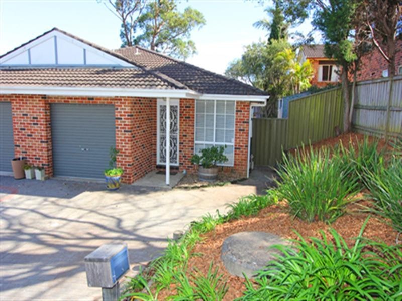 12B Judy Anne Close, Green Point NSW 2251