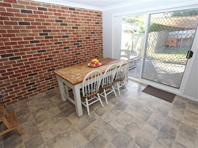 12B Judy Anne Close, Green Point NSW 2251