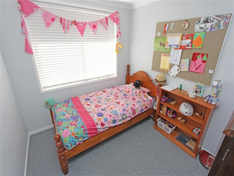 12B Judy Anne Close, Green Point NSW 2251