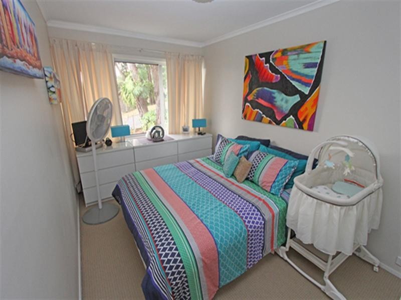 20 Greenslope Drive, Green Point NSW 2251