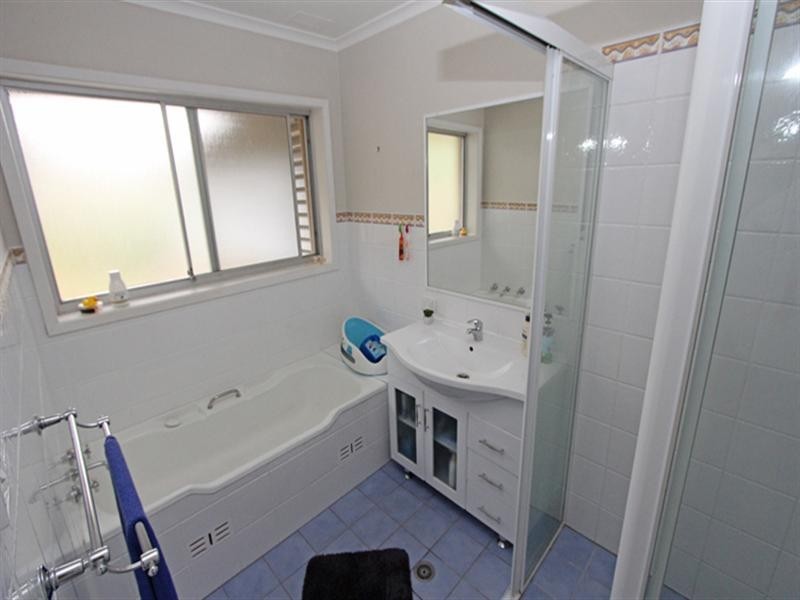 20 Greenslope Drive, Green Point NSW 2251