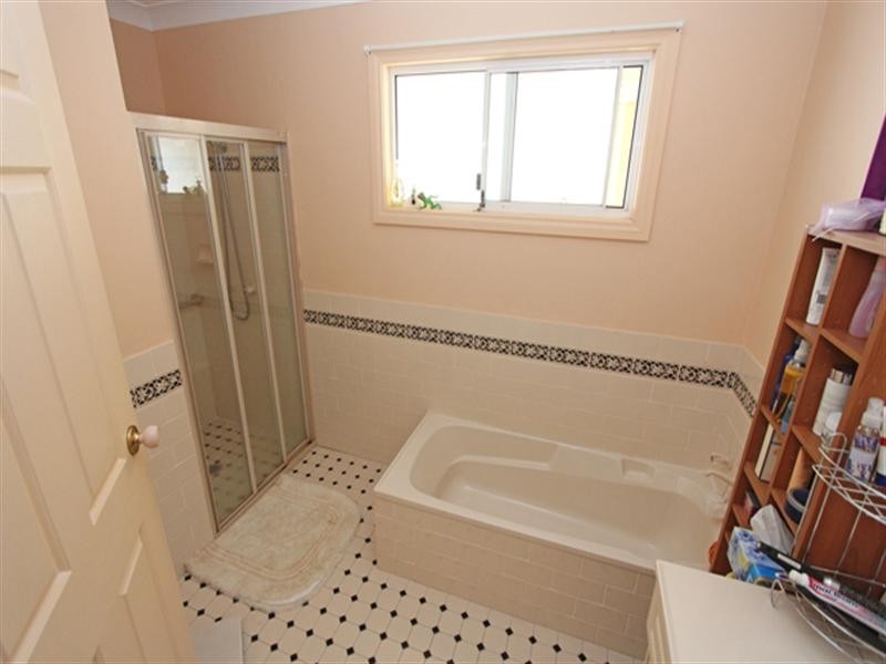 2 Fifth Avenue,Broadlands Estate, Green Point NSW 2251