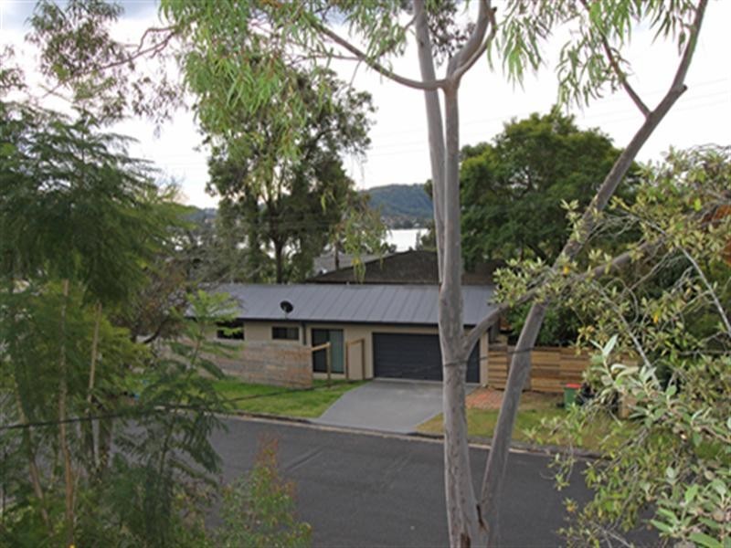 38 Orana Street, Green Point NSW 2251