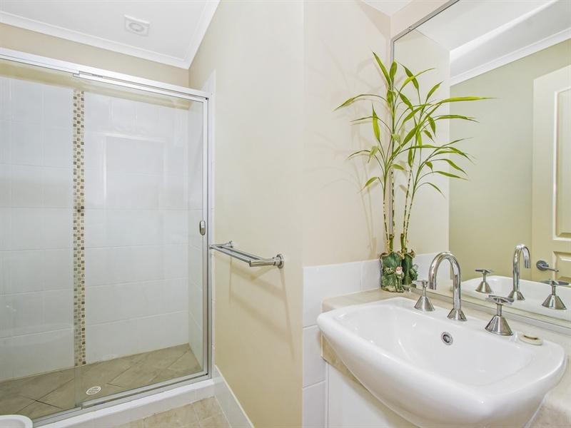 2 Tranquil Close, Green Point NSW 2251