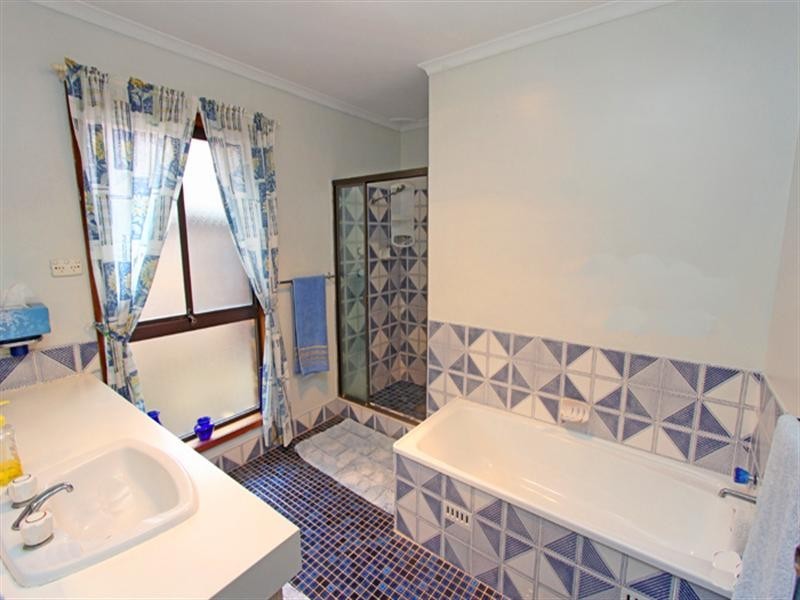 56 Orana Street, Green Point NSW 2251