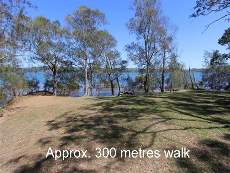 6 Lexington Parade, Green Point NSW 2251