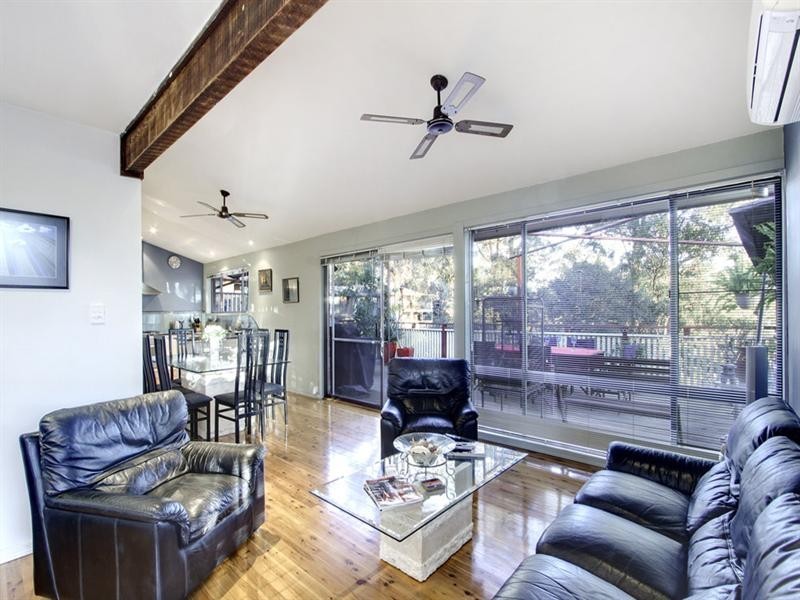 6 Lexington Parade, Green Point NSW 2251