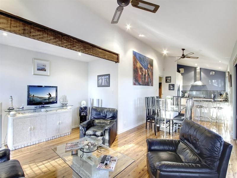 6 Lexington Parade, Green Point NSW 2251