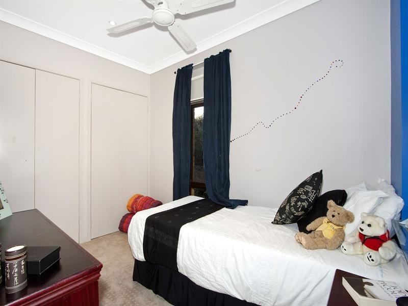 6 Lexington Parade, Green Point NSW 2251