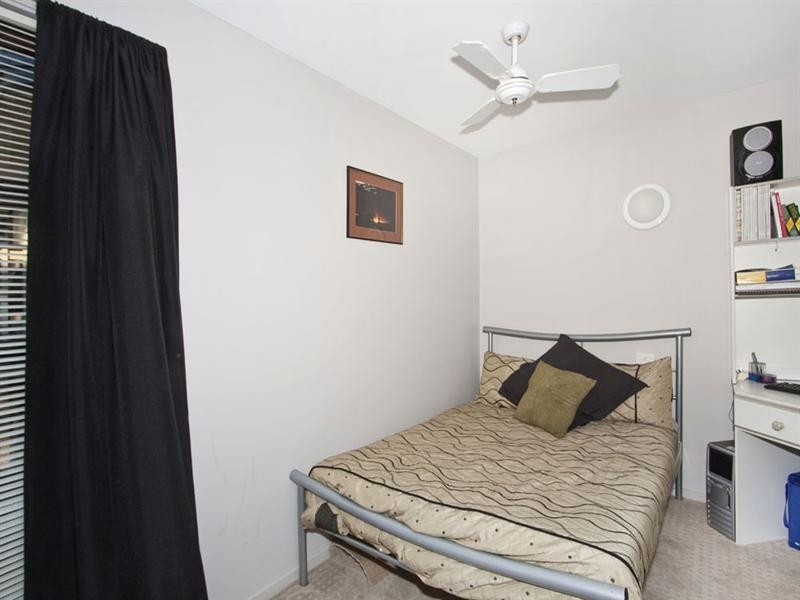 6 Lexington Parade, Green Point NSW 2251