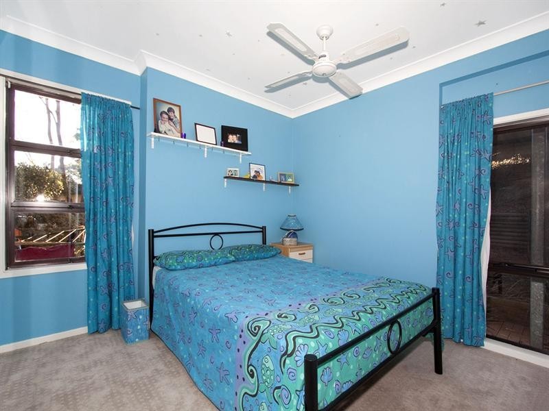 6 Lexington Parade, Green Point NSW 2251