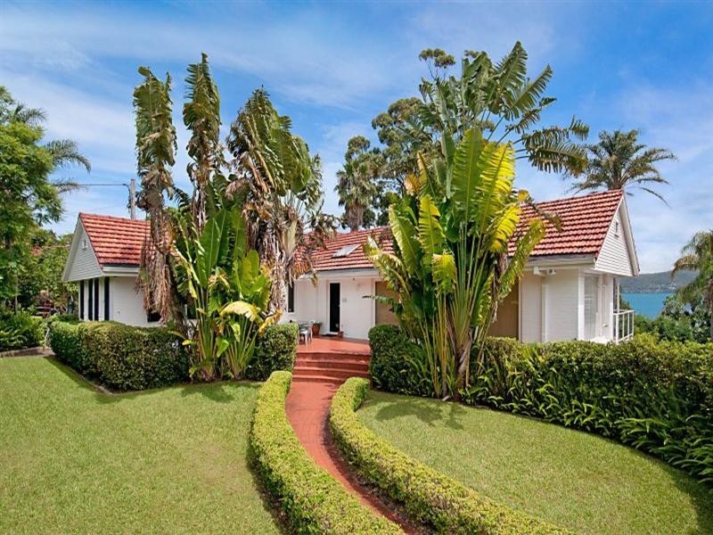 295 Avoca Drive, Green Point NSW 2251