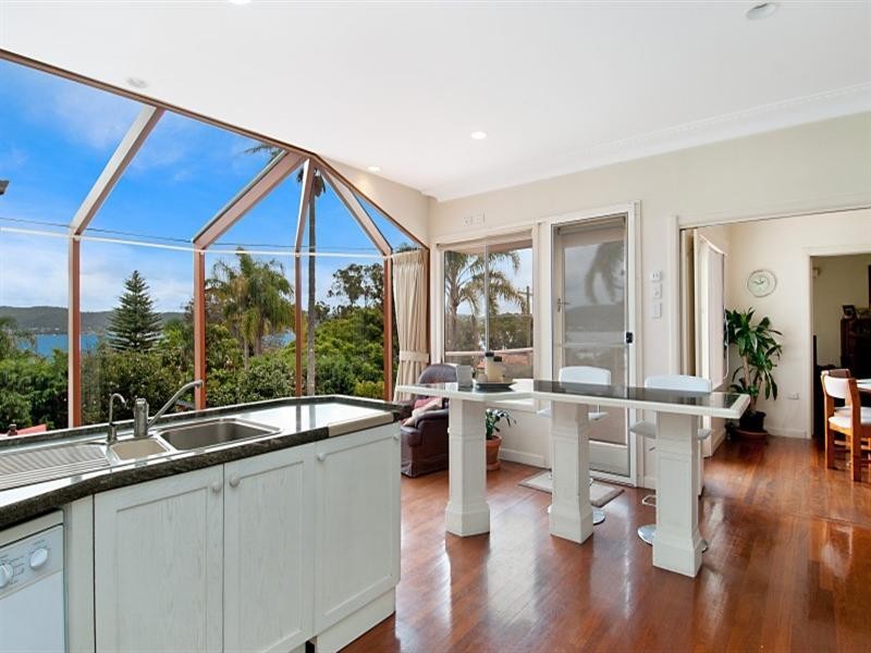 295 Avoca Drive, Green Point NSW 2251