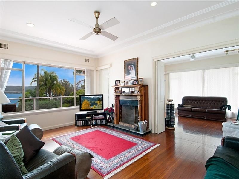 295 Avoca Drive, Green Point NSW 2251