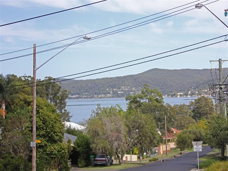 228 Avoca Drive, Green Point NSW 2251