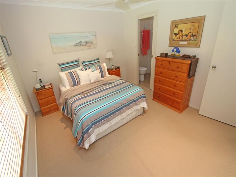 3 Caljarni Close, Green Point NSW 2251