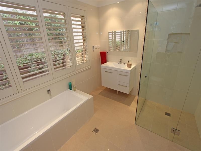 3 Caljarni Close, Green Point NSW 2251