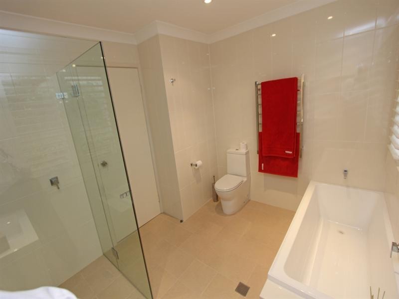 3 Caljarni Close, Green Point NSW 2251