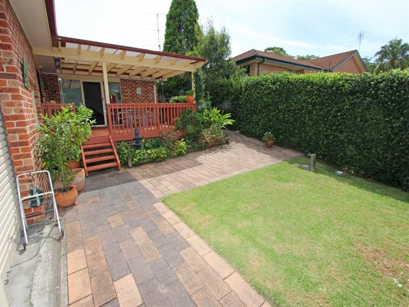 3 Caljarni Close, Green Point NSW 2251