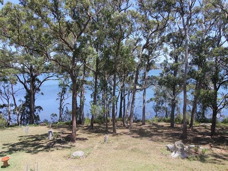 20 Lexington Parade, Green Point NSW 2251