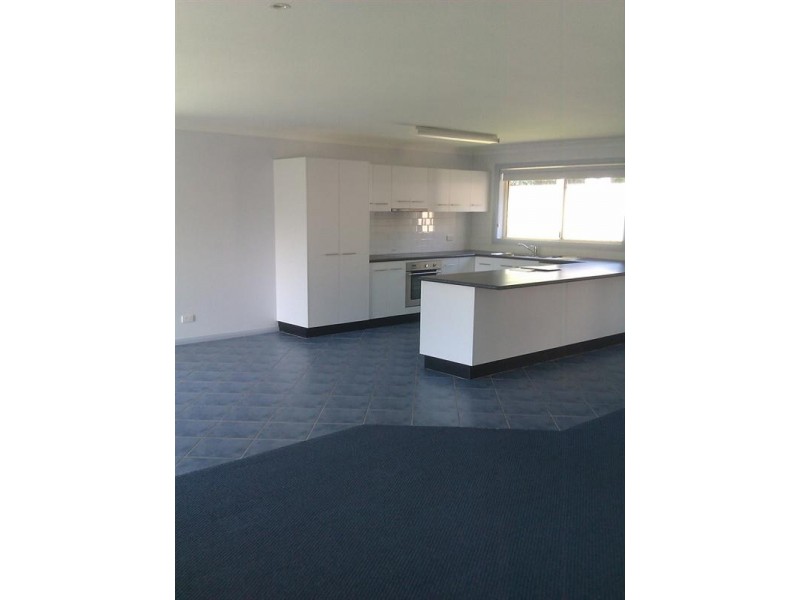 19 Meredith Place, Green Point NSW 2251