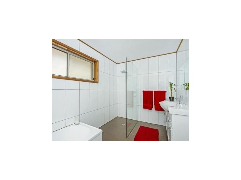 237 Wells Street, Springfield NSW 2250