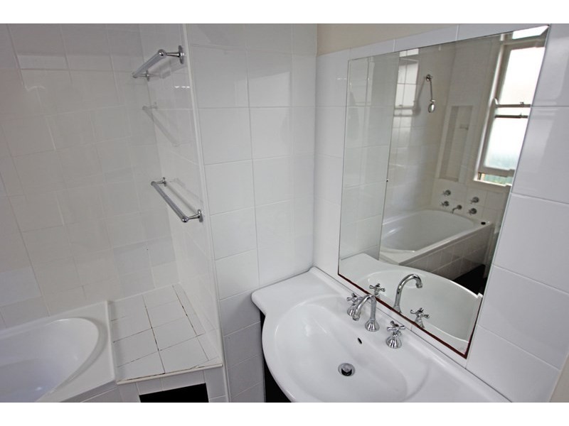 6 North Crescent, North Gosford NSW 2250