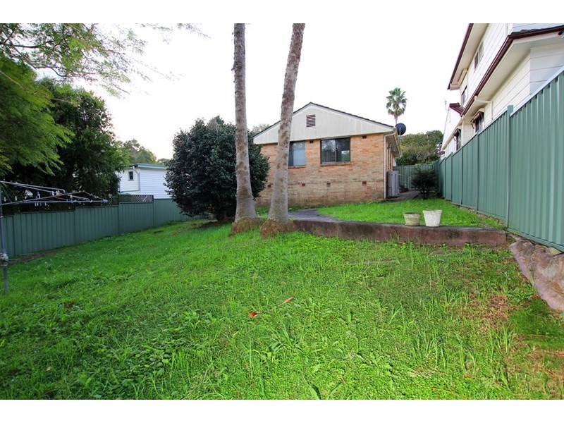 6 North Crescent, North Gosford NSW 2250