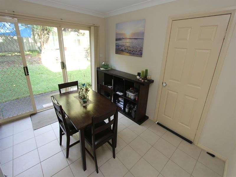 4 Madison Place, Berkeley Vale NSW 2261