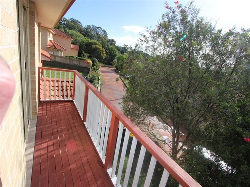 4 Madison Place, Berkeley Vale NSW 2261