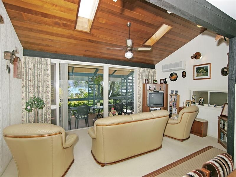 296 Avoca Drive, Green Point NSW 2251