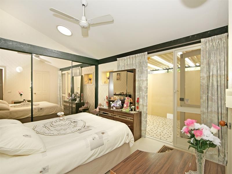 296 Avoca Drive, Green Point NSW 2251