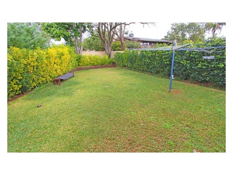 32 Orana Street, Green Point NSW 2251