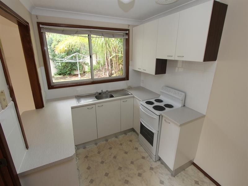 2/208 Avoca Drive, Green Point NSW 2251