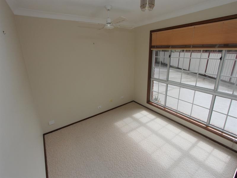 2/208 Avoca Drive, Green Point NSW 2251