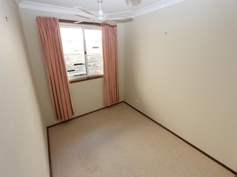 2/208 Avoca Drive, Green Point NSW 2251