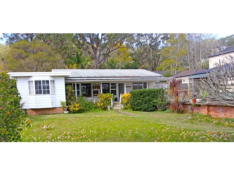 263 Avoca Drive, Green Point NSW 2251