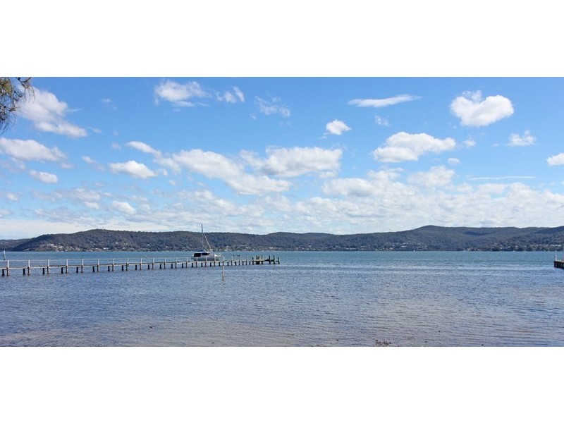 263 Avoca Drive, Green Point NSW 2251