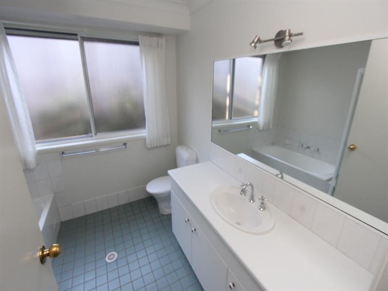 37 Bronzewing Drive, Erina NSW 2250