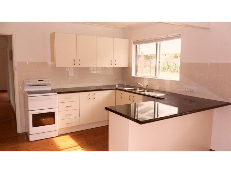 84 Lushington Street, East Gosford NSW 2250