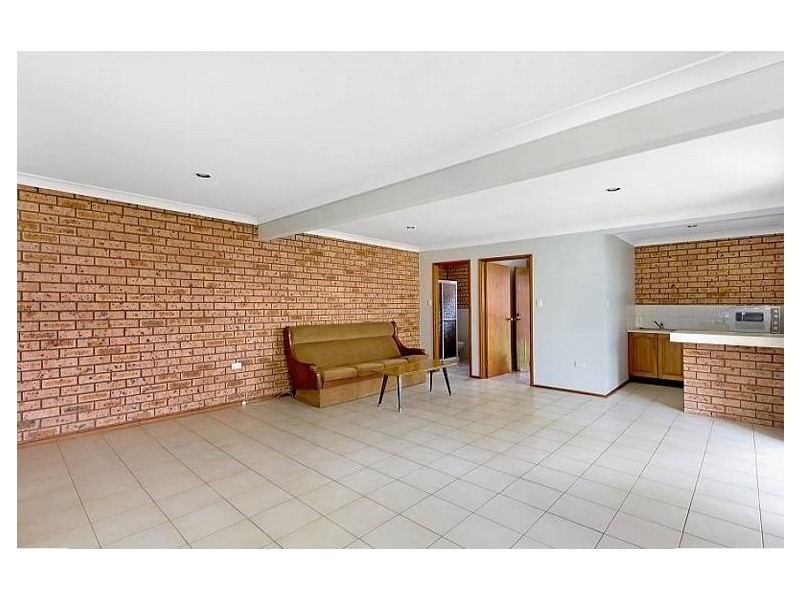 2 Lexington Parade, Green Point NSW 2251